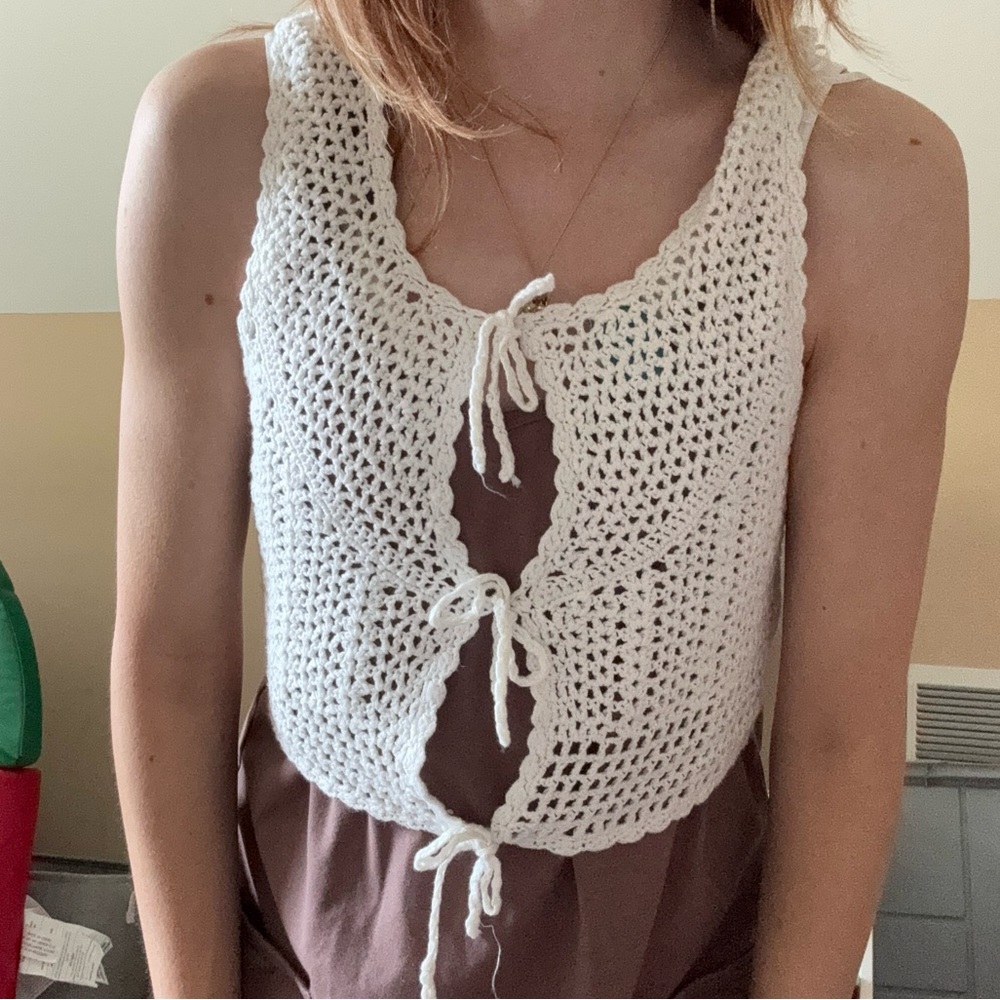 Crochet Tie Front Sleeveless Top Vest